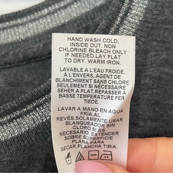 Velvet By Graham and Spencer Metallic Stripe Round Neck Tee Gray Small - Picture 13 of 13